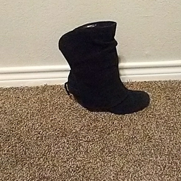Naughty Monkey Black Suede Slouchy Mid-calves - Picture 4 of 4